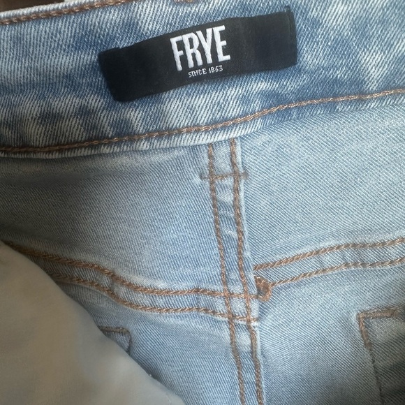 Frye Light Blue Denim Jeans size 10/30 - Picture 2 of 7